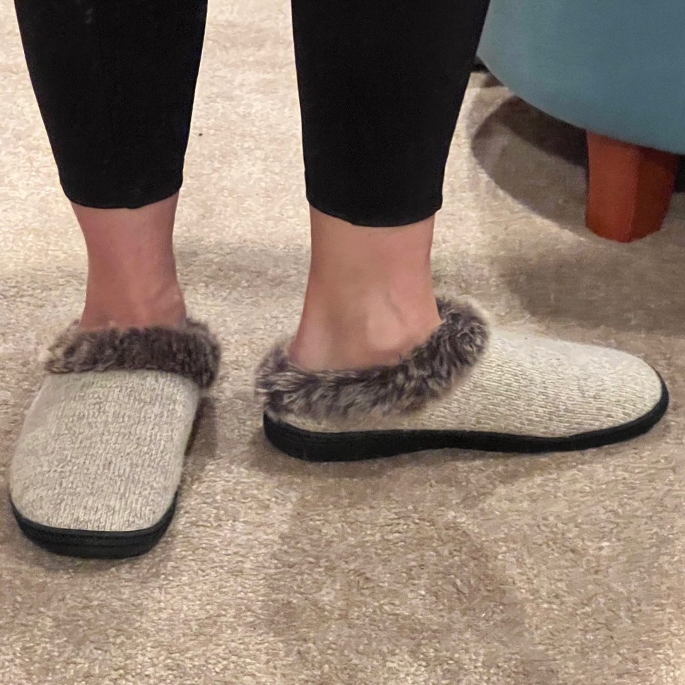 Acorn Faux Chinchilla Clog